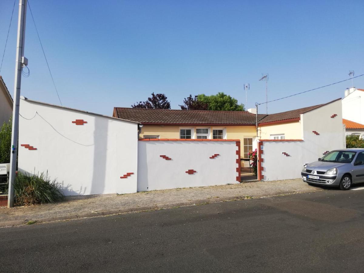 Les Rosiers Villa Challans Exterior foto